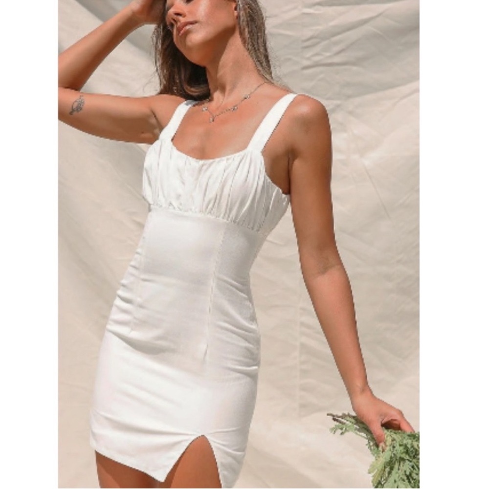 Peppermayo white linen mini dress European summer 🌸